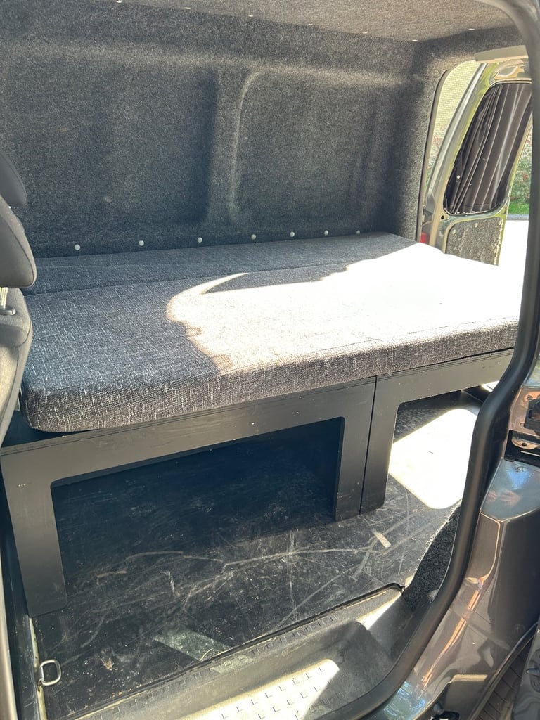 Slide out bed vw caddy