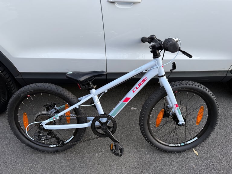 Kids cube mountain bike 