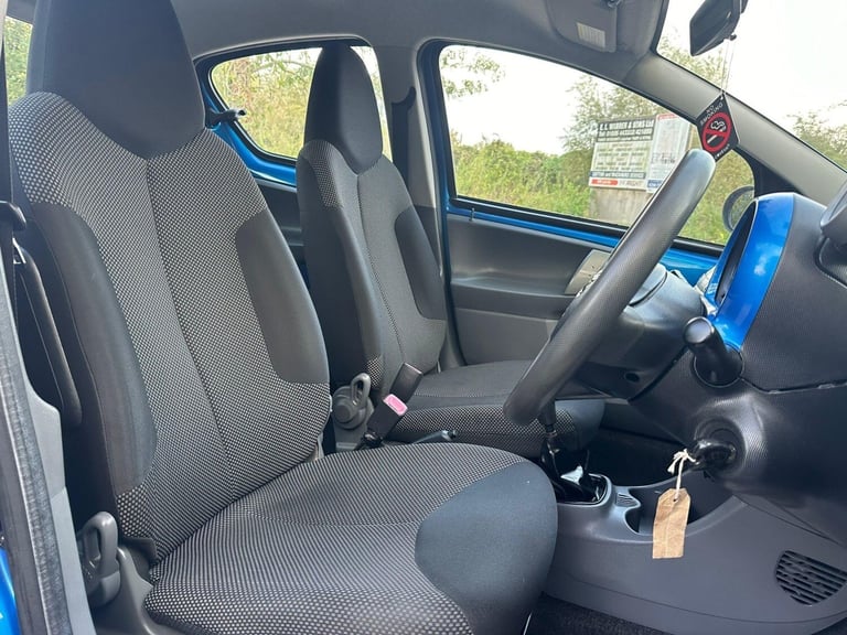 2009 Toyota AYGO 1.0 VVT-i Blue Euro 4 5dr HATCHBACK Petrol Manual