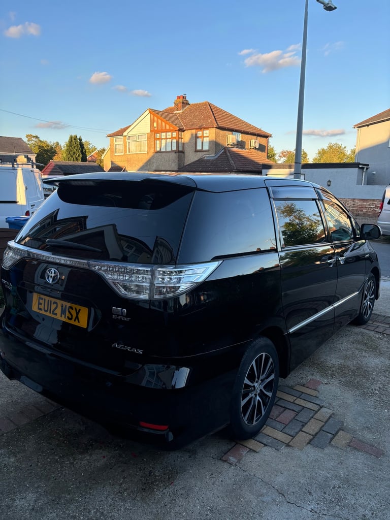 Toyota Estima E-Four - 2.4 Hybrid - 7 Seater - ULEZ dash cam 