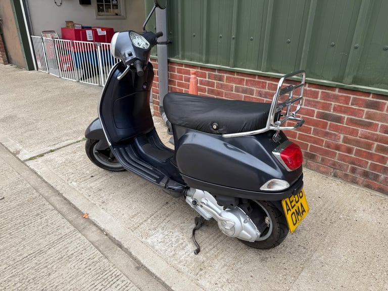 2006 piaggio vespa LX 125 MOT July 2026 no advisories !