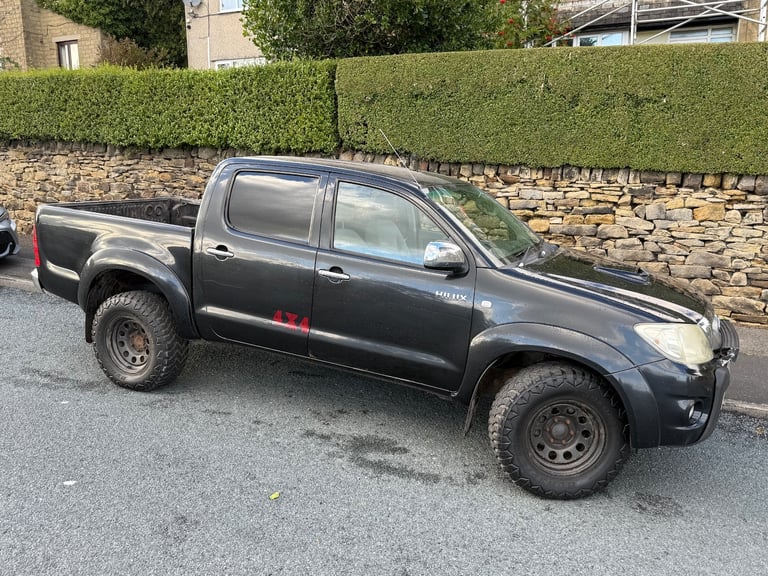 image for 2009 TOYOTA HILUX HL3 DOUBLE CAB D/C 2.5 D4-D MANUAL 4X4 BLACK