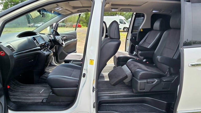 Fresh JDM Import Toyota Estima Aeras G Edition 2.4 Auto 7 Seater MPV Ulez Free