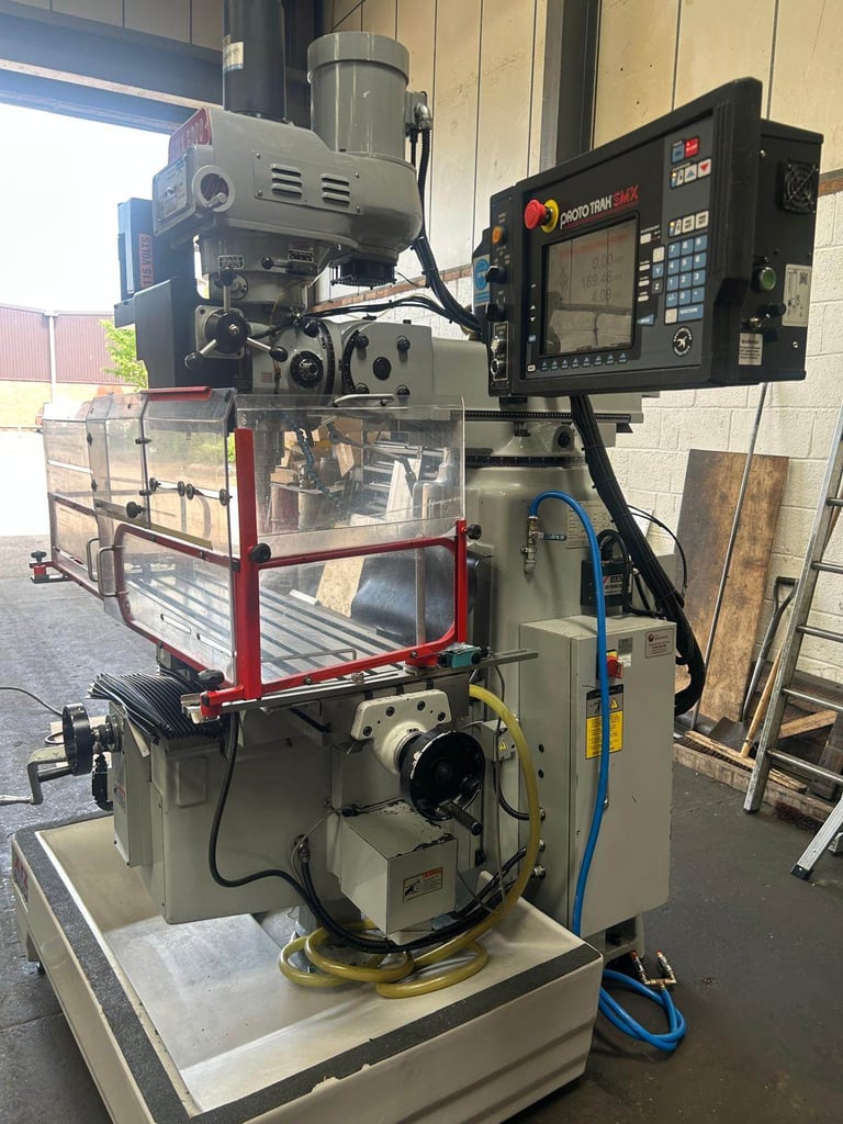 XYZ SMX 3000 CNC 3 AXIS TURRET MILLING MACHINE YEAR 2012