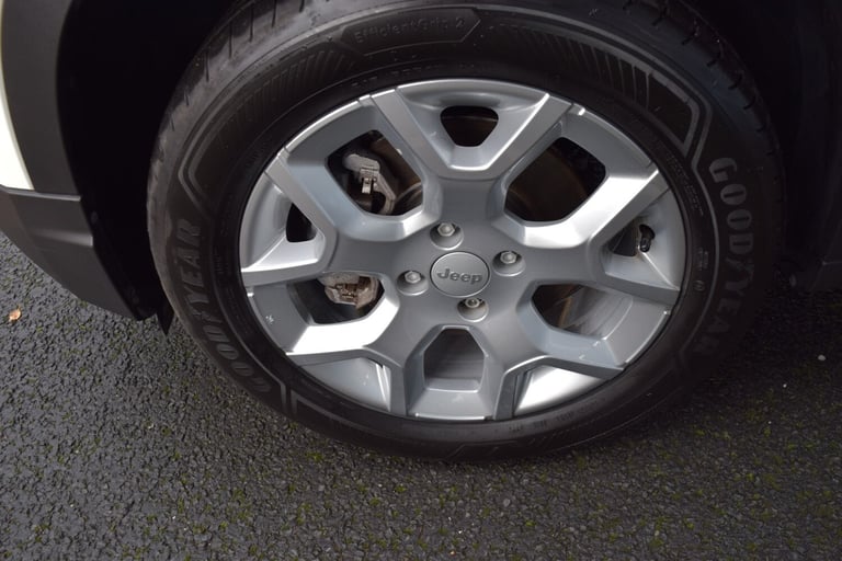 2024 Jeep AVENGER 115kW Altitude 54kWh 5dr Auto HATCHBACK Electric Automatic