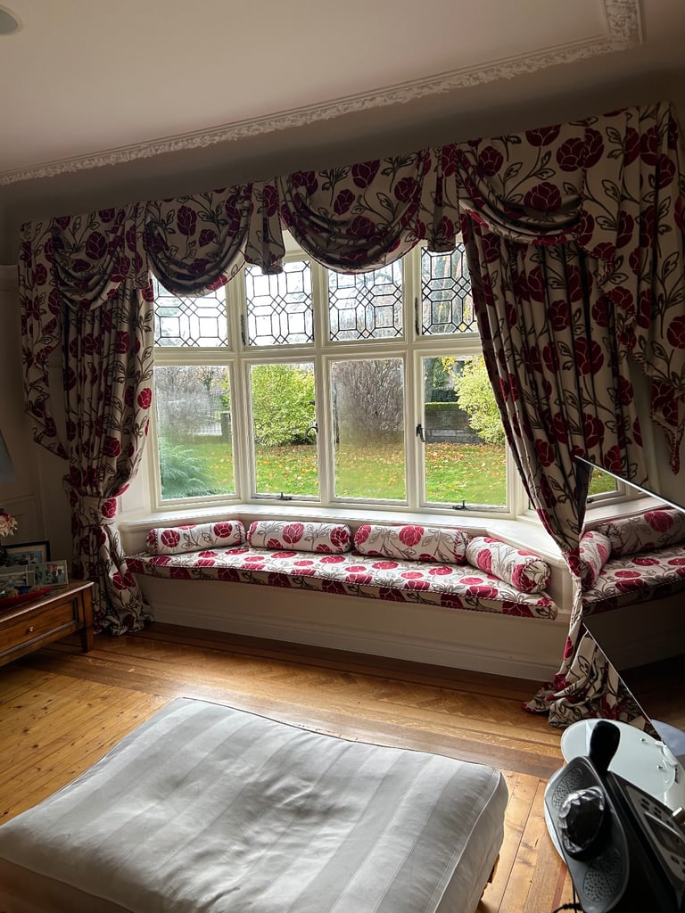 Curtains and pelmet for sale