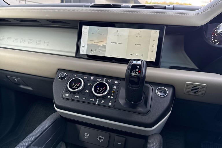 2021 Land Rover Defender 110 2.0 P400e 15.4kWh X-Dynamic HSE SUV 5dr Petrol Plug-in Hybrid Auto 4...