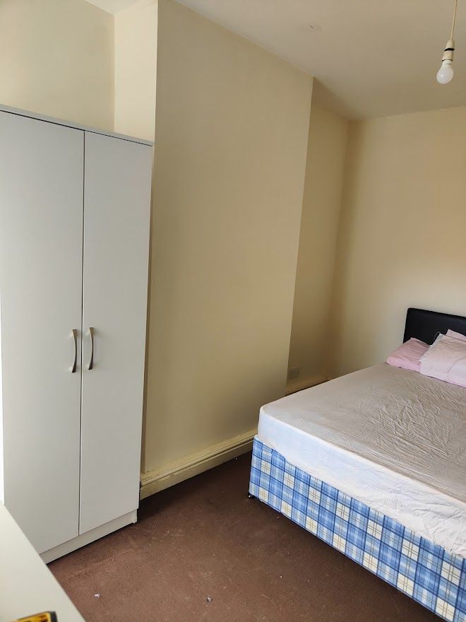 U.C. Welcome Luxury Flats / Rooms Available Are you on benefits