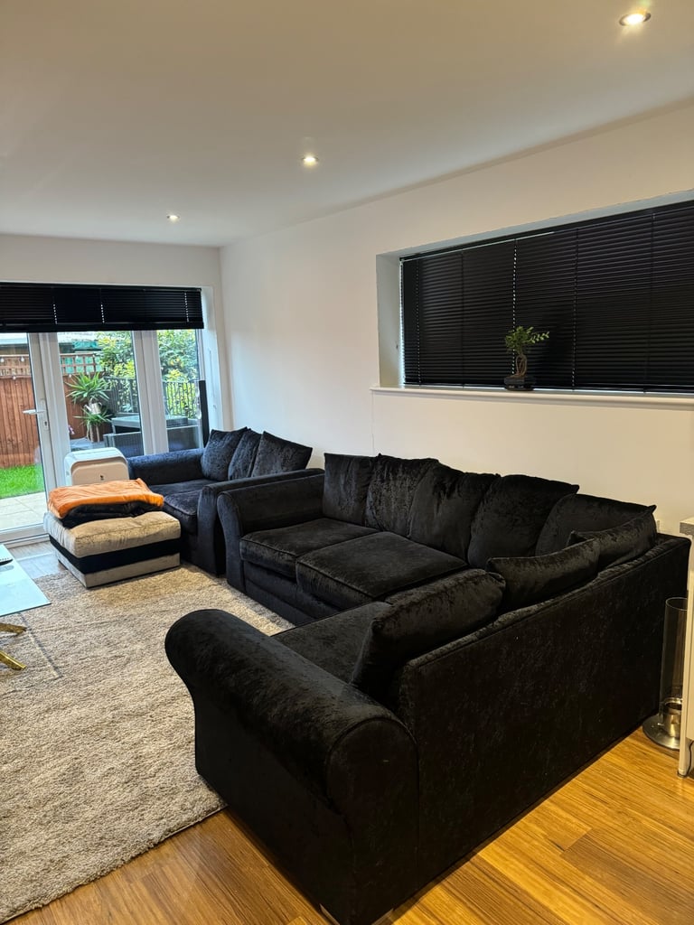 Romelia Corner Sofa + 2 Seater Sofa £340 Retail £1900