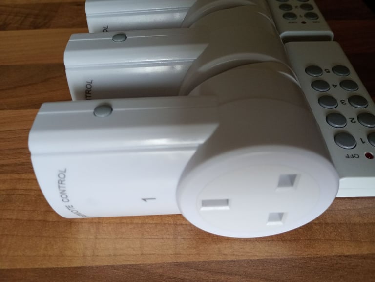 Remote Control Plugs And Remotes Set