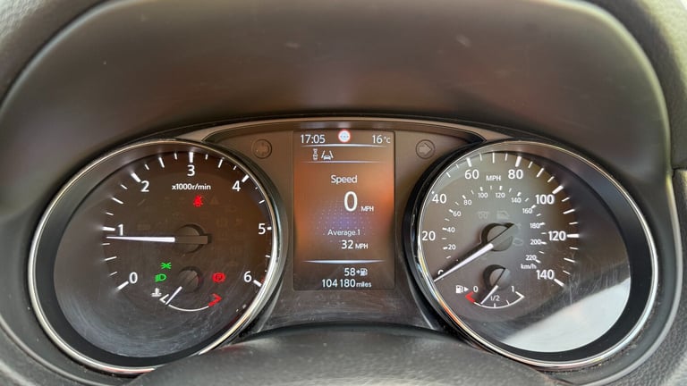 2016 Nissan Qashqai 1.5 dCi N-Connecta 5dr , Euro 6 , No VAT HATCHBACK Diesel Manual