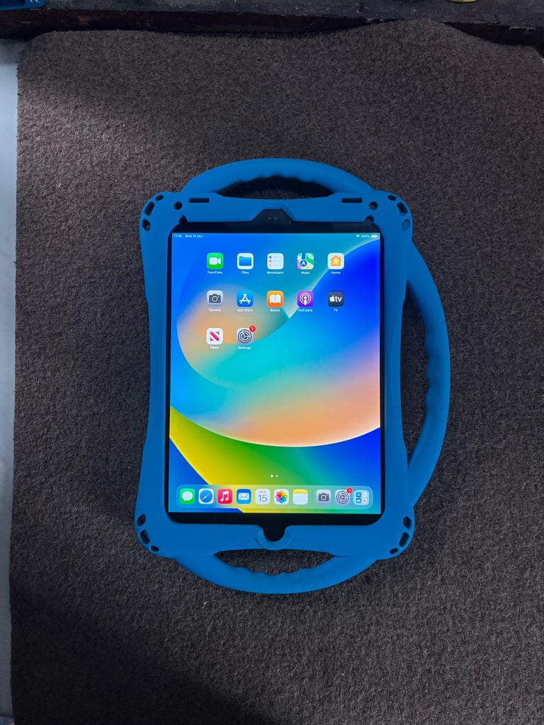 Apple iPad 6th Gen. 128GB Storage 