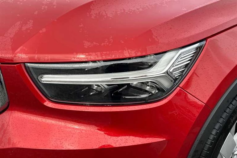2021 Volvo XC40 1.5 T3 Momentum SUV 5dr Petrol Auto Euro 6 (s/s) (163 ps) SUV Petrol Automatic