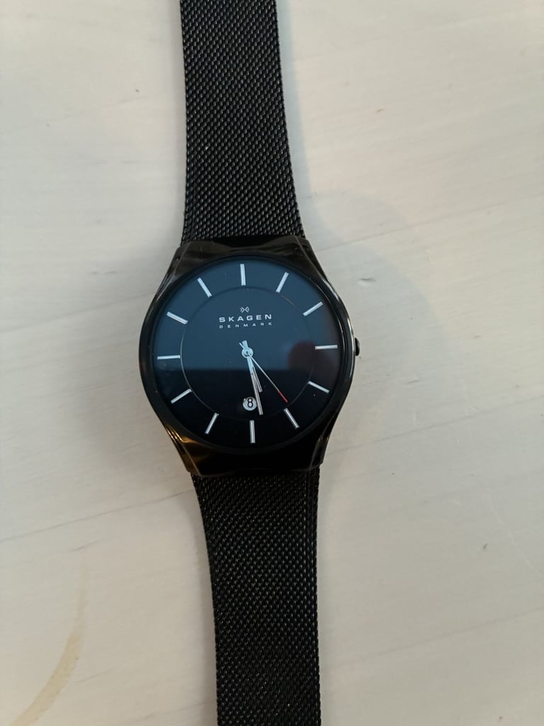 Classic mens watch (skagen/ceramic) - used