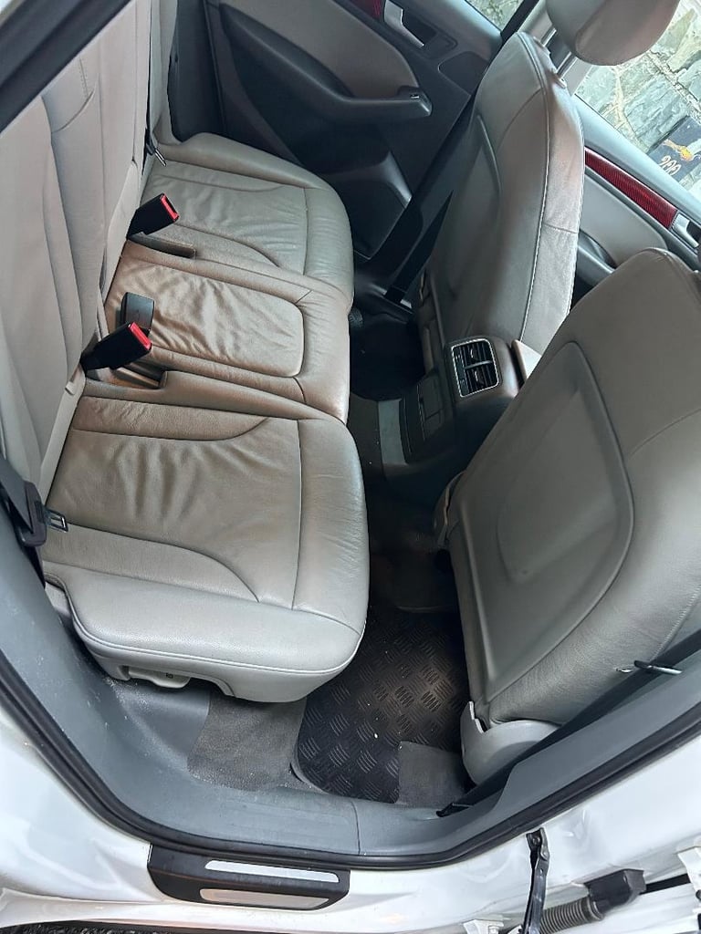 Audi, Q5,tdi quat Estate, 2015, Auto,tiptronic , flippers on stering 1968 (cc), 5 doorsvw merc