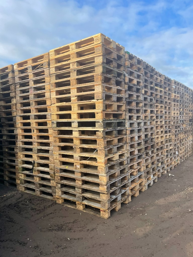 Pallets, Pallets and more Pallets! PSF PALLETS LTD. in Dunmow, Essex