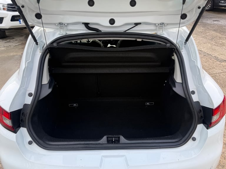 2015 Renault Clio 1.5 dCi Dynamique S Nav Hatchback 5dr Diesel Manual Euro 6