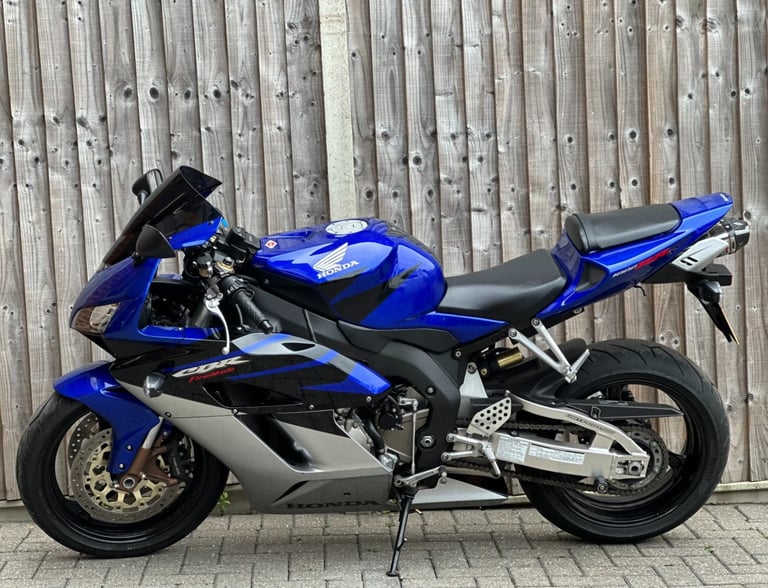 HONDA CBR 1000 RR FIREBLADE 2005 (05) SUPER SPORT + YOSHIMURA + 13,000 MILES 