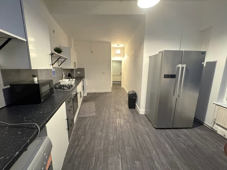 Room in fishponds road 