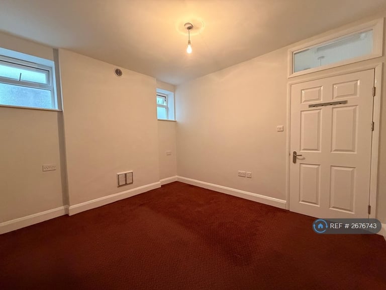 1 bedroom flat in Brigstock Road, Thornton Heath, CR7 (1 bed) (#2676743)