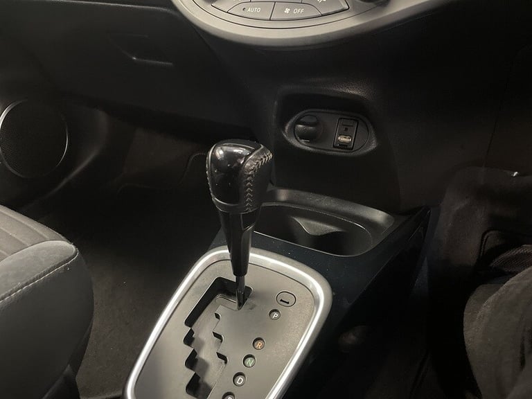 2016 Toyota Yaris VVT-h Excel Hatchback HYBRID Automatic