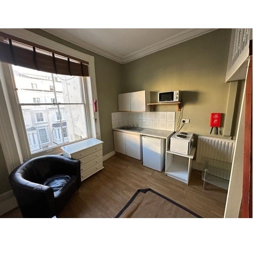 Double Mezzanine Studio in Prince's Square, Notting Hill/Bayswater, W2 4PX * All Bills Inc*