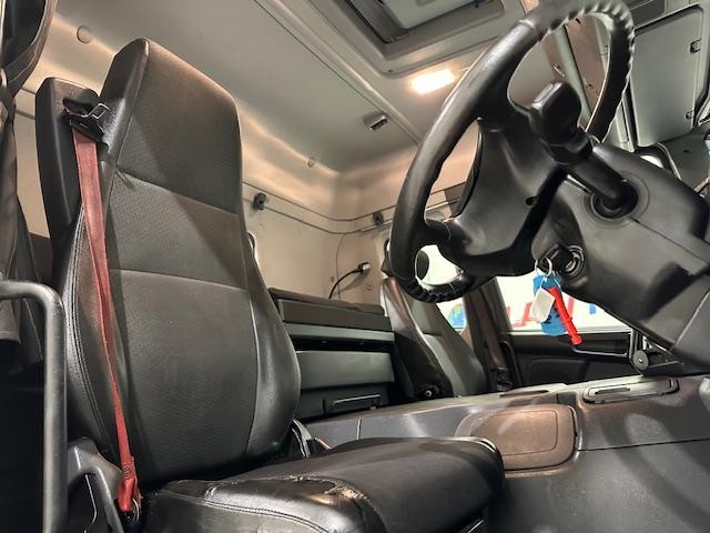 Scania P360 4x2 Sleeper Cab Tractor Unit