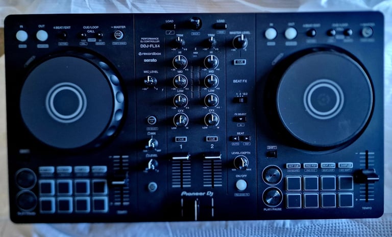 DJ Controller Decks Pioneer DJ DDJ-FLX4 . 