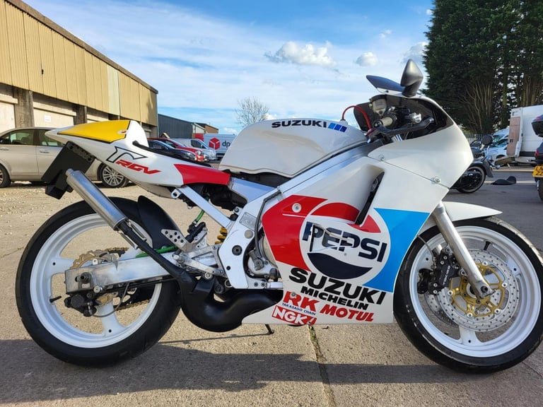 1989 F SUZUKI RGV250 VJ21 RGV 250 CLASSIC RETRO TWO STROKE PEPSI RACE REPLICA