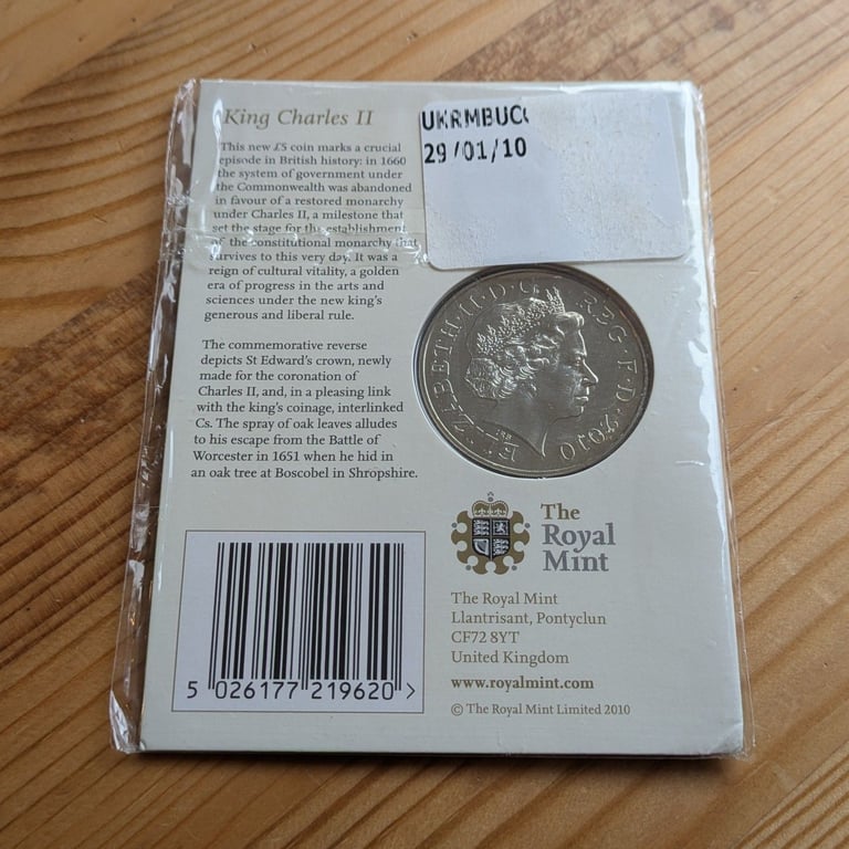 ♥NEW♥ £5 2010 - sealed Restoration of the Monarchy FIVE POUNDS Royal Mint coin