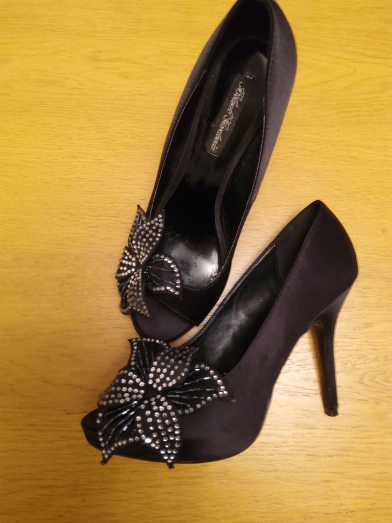 Black Gardinia size 6 4.5" stiletto. Black satin peep toe  floral detail rrp  £52 sell £15