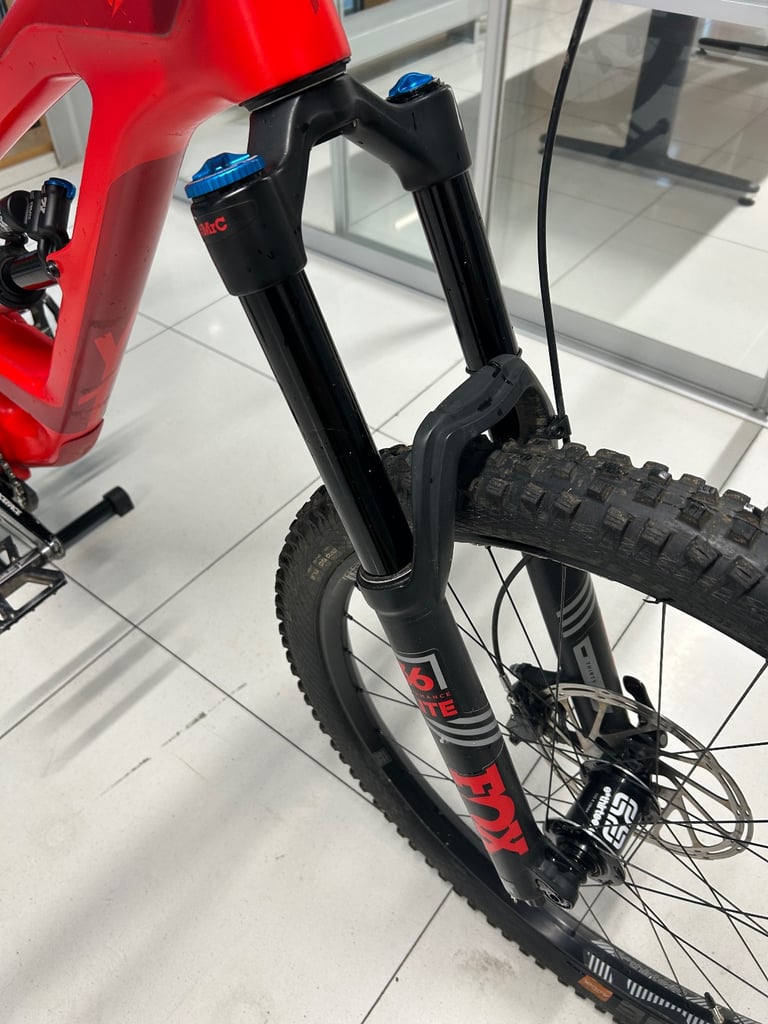 YT Capra CF Pro Full Suspension Mountain Bike Men’s MTB Large 