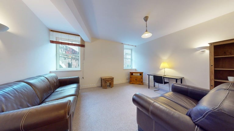 2 bedroom flat in Union Glen, City Centre, Aberdeen, AB11 6ER