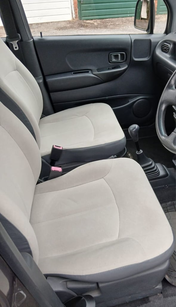 2010 perodua  kenari mpv  995