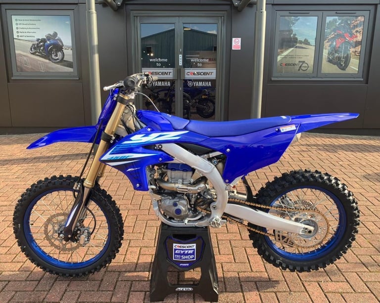 YAMAHA YZ450F / YZF450 2025 - BRAND NEW UK STOCK - SAVE 1800 AT CRESCENT YAMAHA