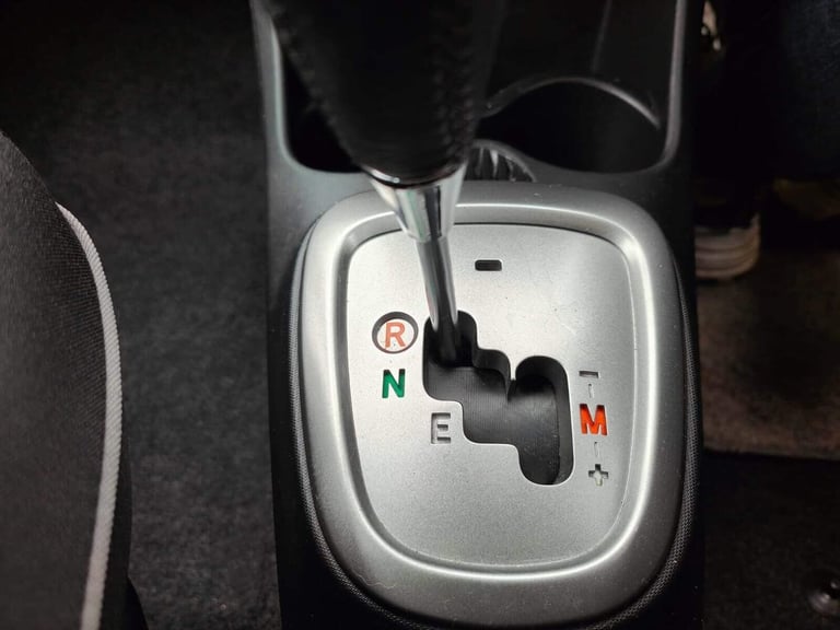 2013 Peugeot 107 1.0 12V Active 2 Tronic Euro 5 5dr Hatchback Petrol Automatic