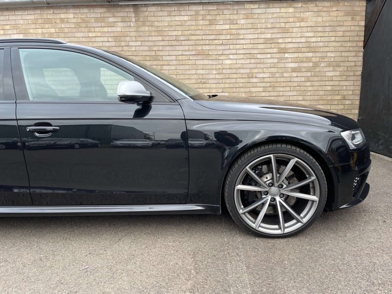 2014 Audi A4 4.2 RS 4 FSI Quattro Auto 4WD 5dr Estate Petrol Automatic