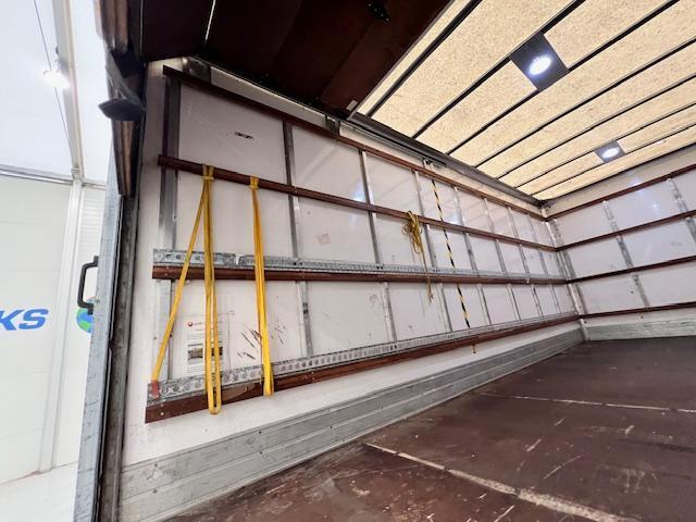 Mitsubishi Fuso Canter 7C18 Day Cab Box Van  