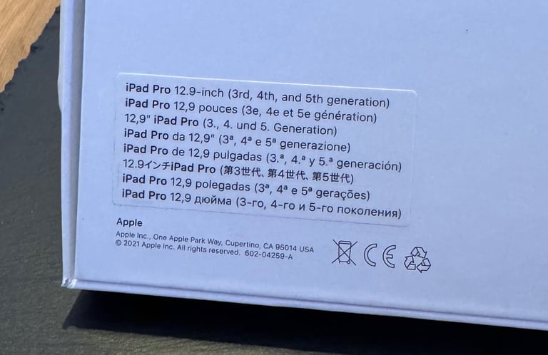 iPad Magic Keyboard (Model: A2480) iPad Pro 12.9 inch  (3rd 4th and 5th generation) White