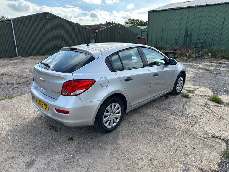 2013 Chevrolet Cruze 1.6 LS 5 DR HATCHBACK HATCHBACK Petrol Manual