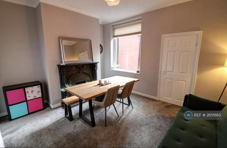 2 bedroom house in Ripponden Road, Oldham, OL1 (2 bed) (#2651683)