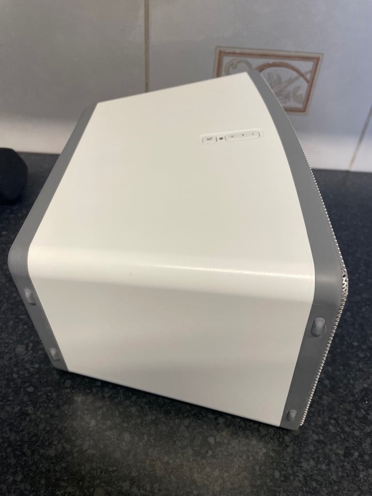 Stereo pair of Sonos play 3