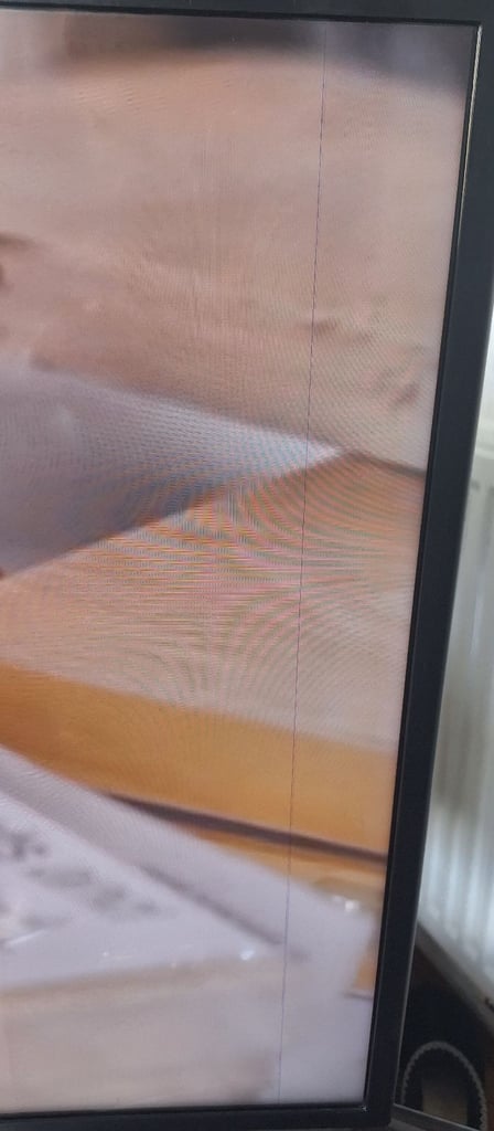 Please Read the description 40in Samsung smart curved tv