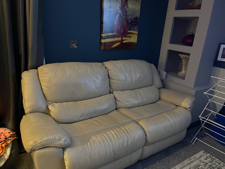image for 3 seater cream leather sofa 