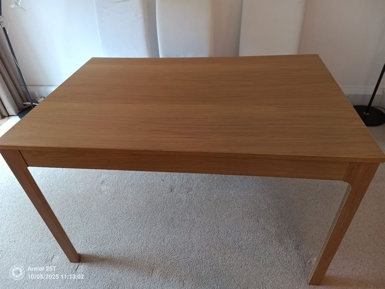 Dining Table & Chairs