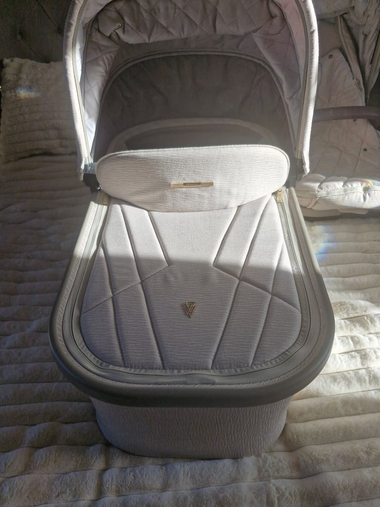 image for Venicci pram bundle 