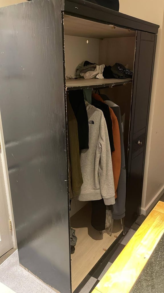 Double large wardrobe fully working