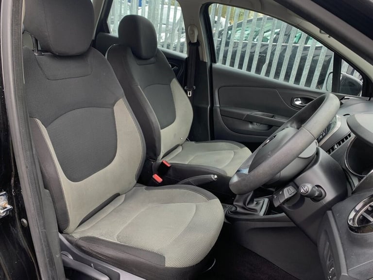 2014 Renault Captur 1.5 EXPRESSIONPLUS CONVENIENCE ENERGYTCE S/S 5d 90 BHP Hatchback Diesel Manual