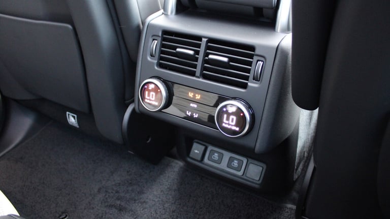 2025 Land Rover Discovery 3.0 D350 Metropolitan Edition 5dr Auto Estate Diesel Automatic