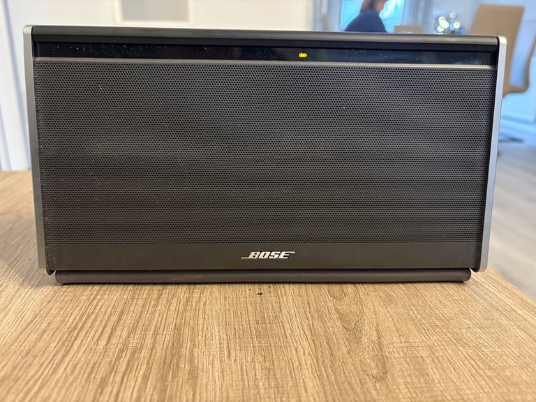 Bose soundlink ll portable Bluetooth speaker 